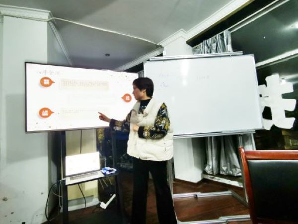 公司积极开展员工培训(图1) 公司积极开展员工培训(图1)